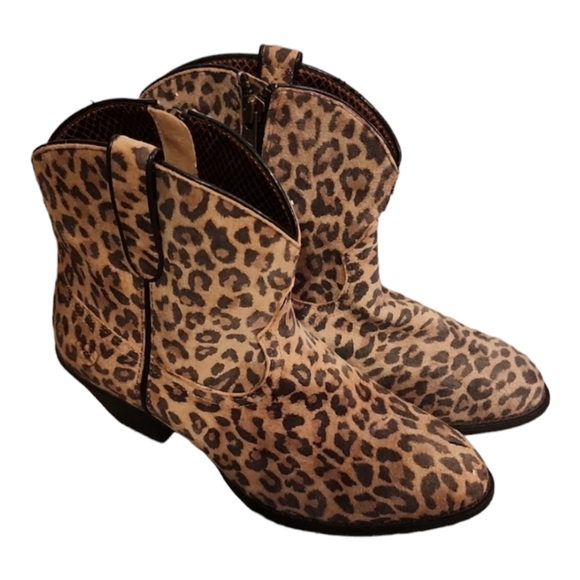 Ariat Shoes - Ariat leapored print darlin booties size 7